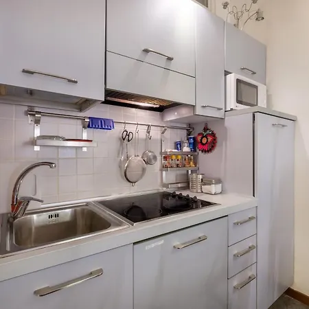 Florence Apartment *